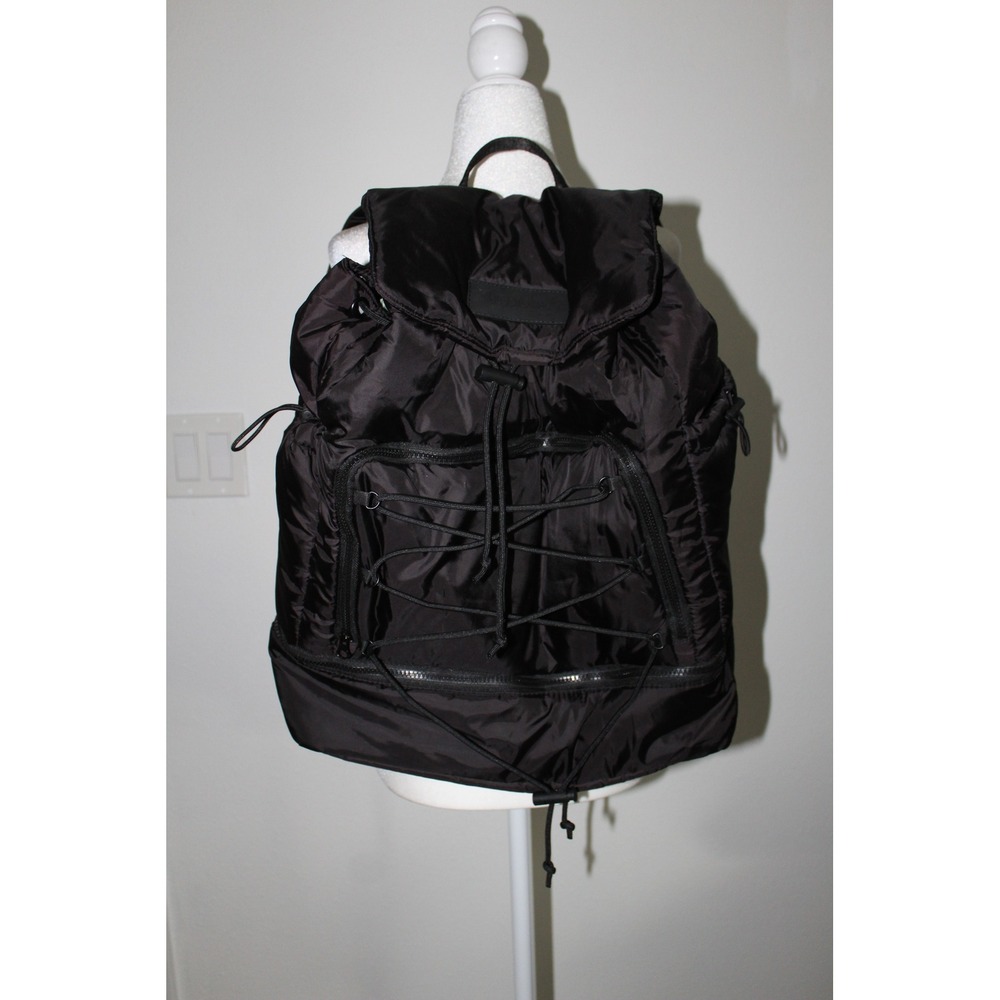 Blogilates‎ Black Puffy Backpack Nylon Drawstring Gym Bag with Shoe Compartment
